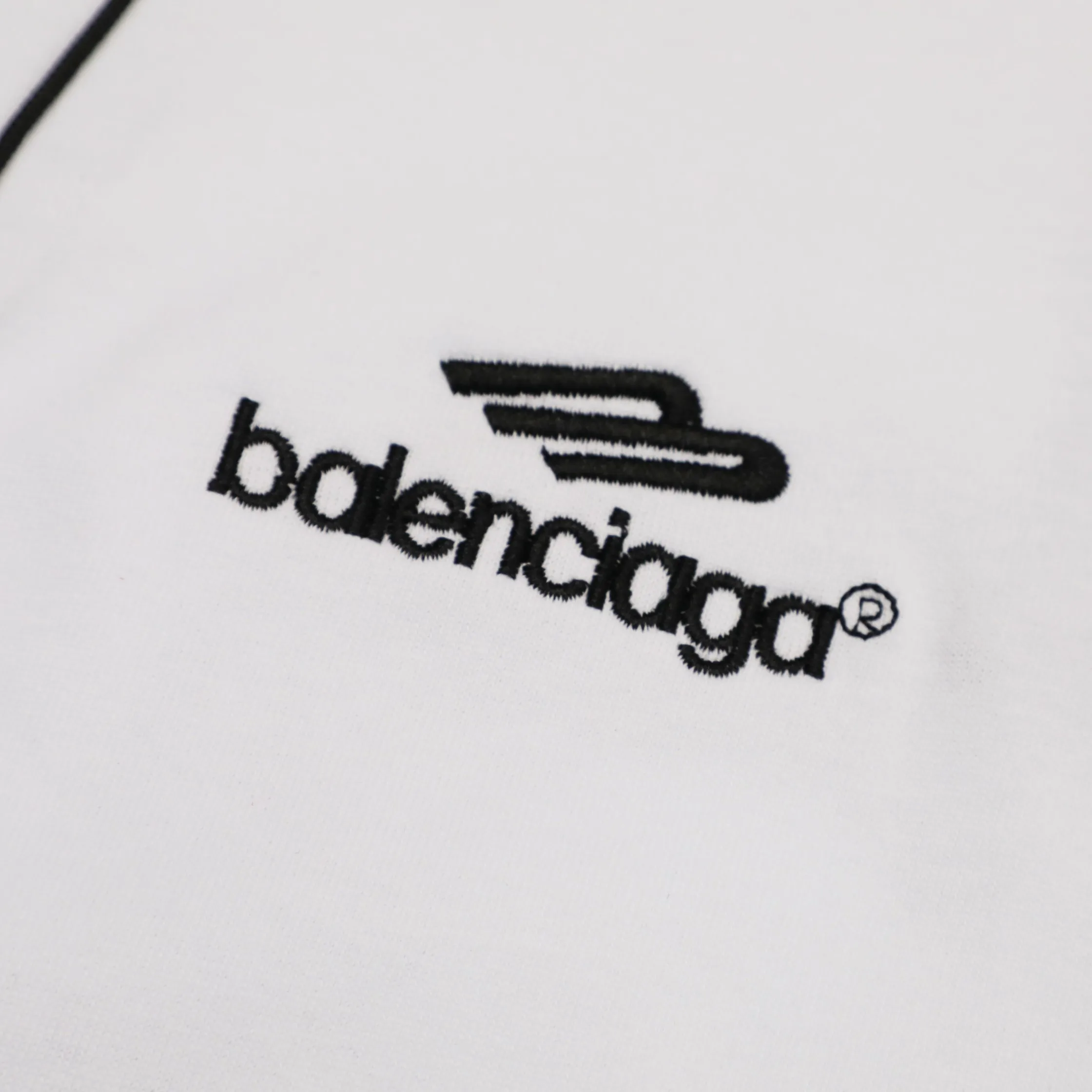 Balenciaga LOGO T : 270 ZP . 270 ， . . . . Color Change。 * 。 ：Black White Size：XS-L